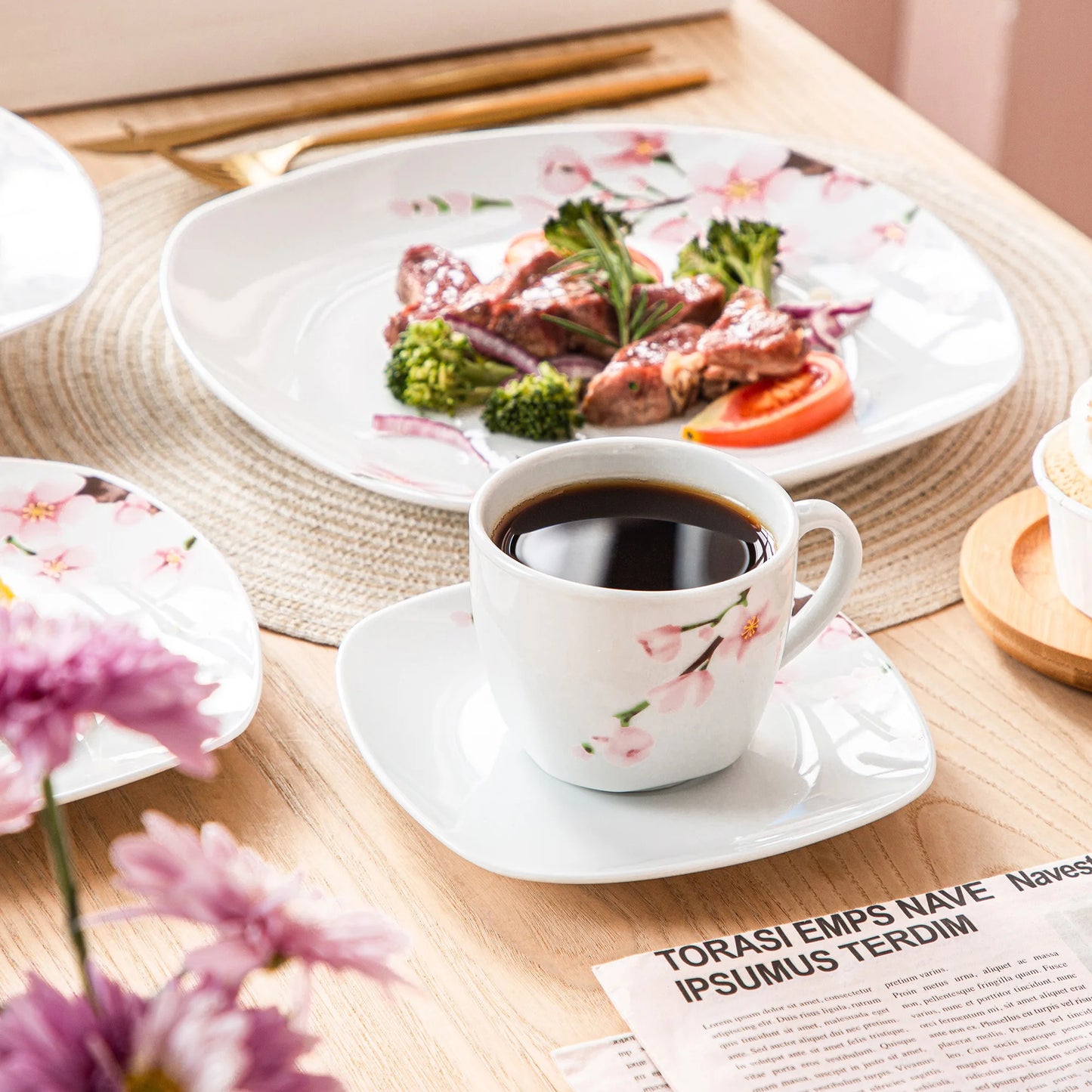 Veweet Annie Porcelain Dinnerware Set With Plates Cups Saucers